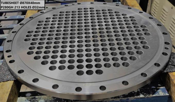 チタニウム Gr1 Gr2 の熱交換器の管シート SA182 F304L F316L の覆われた版の管シート